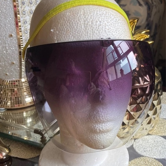 Protective isolation face shield mask